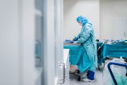 Hospital waiting list grows to 5.5 million patients but year-long waits in decline