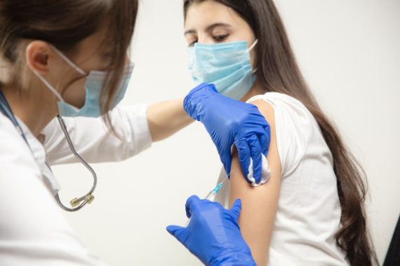 Police called as ‘anti-vaxxers’ storm GP Covid clinic